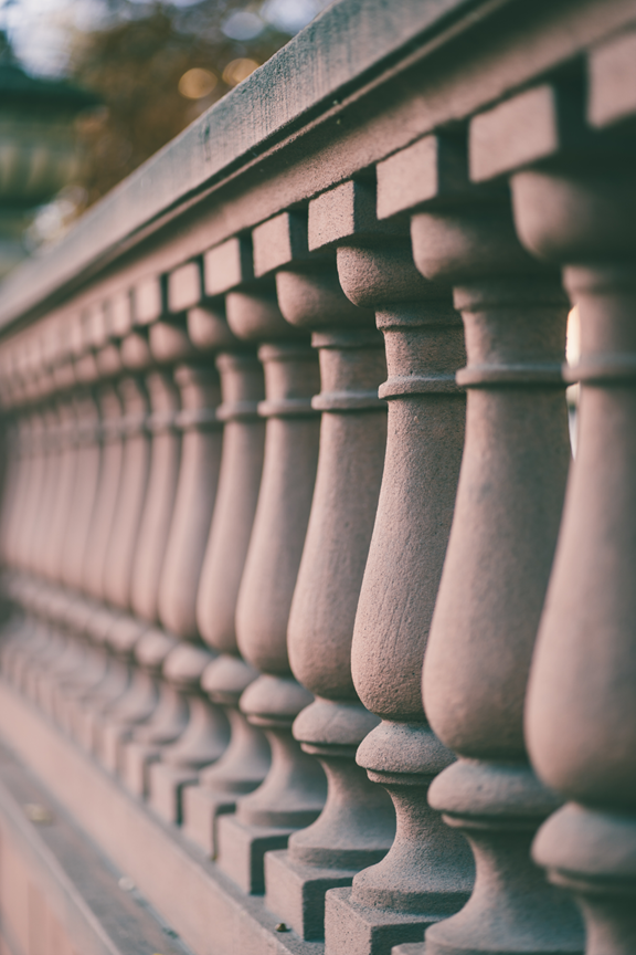 Up Stone Rlb76a Is a stone fence better or a steel fence? - UP STONE