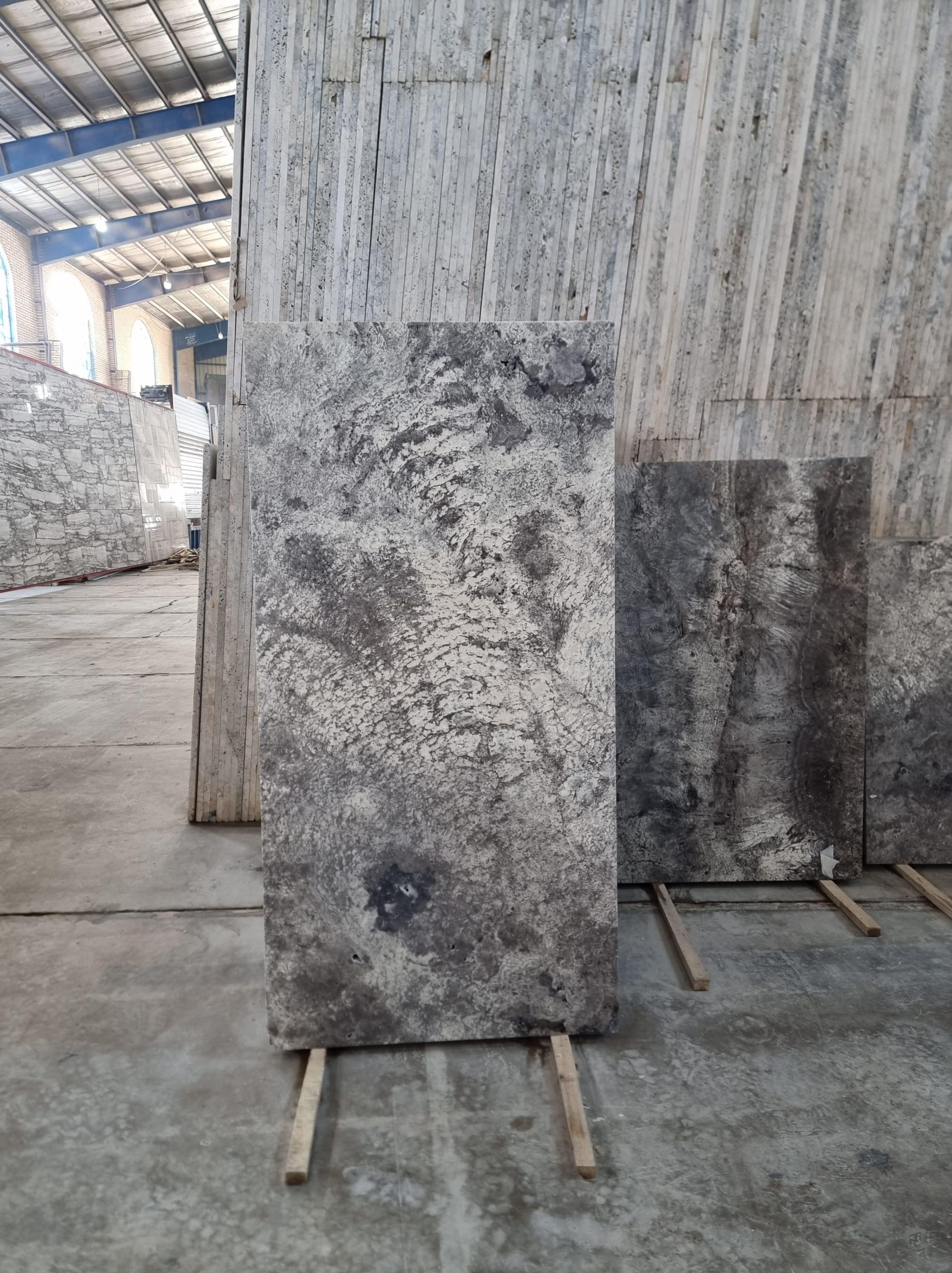 - Silver travertine stone - an economical option for construction
