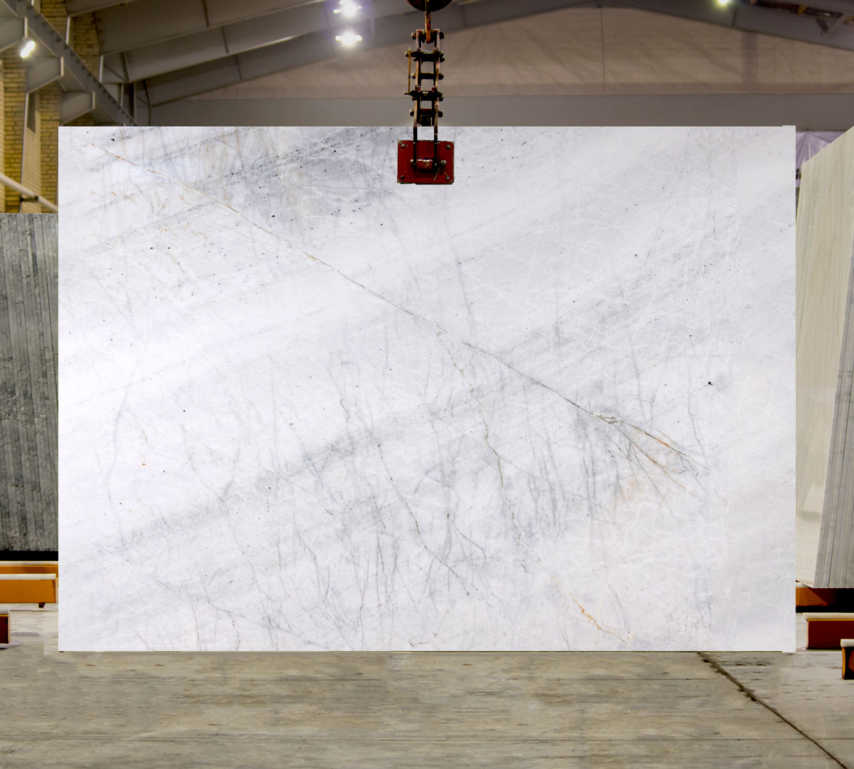 Do white marble stones discolor? UP STONE